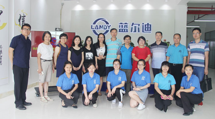 LANDY DAILY TEAM WORK TRAINING FOR SALES