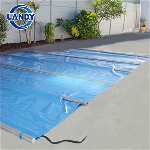 Couvertures de piscine rétractables solides sur mesure pour l'hiver