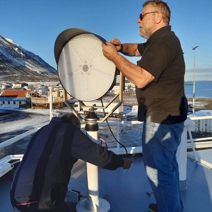 Projecteur LED 950W utilisé sur un bateau de pêche en Islande