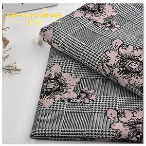 Cvc 50% algodão 50% poliéster mistura de design floral tecido jacquard malha têxtil