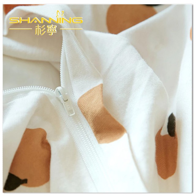 Китай Реактивный печатный узор 100% органический хлопок Материал Трикотажное полотно Комплект постельного белья из 4 предметов, производитель