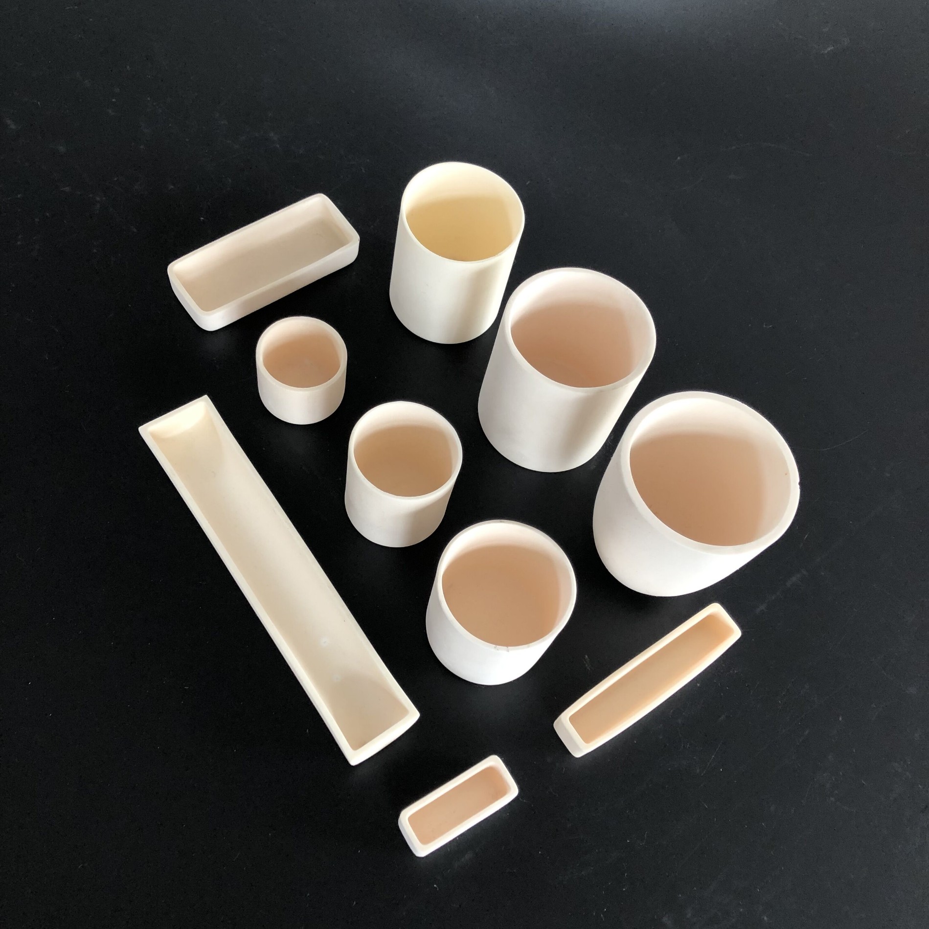 Ion des Tiegels im synchronen thermischen Analysator