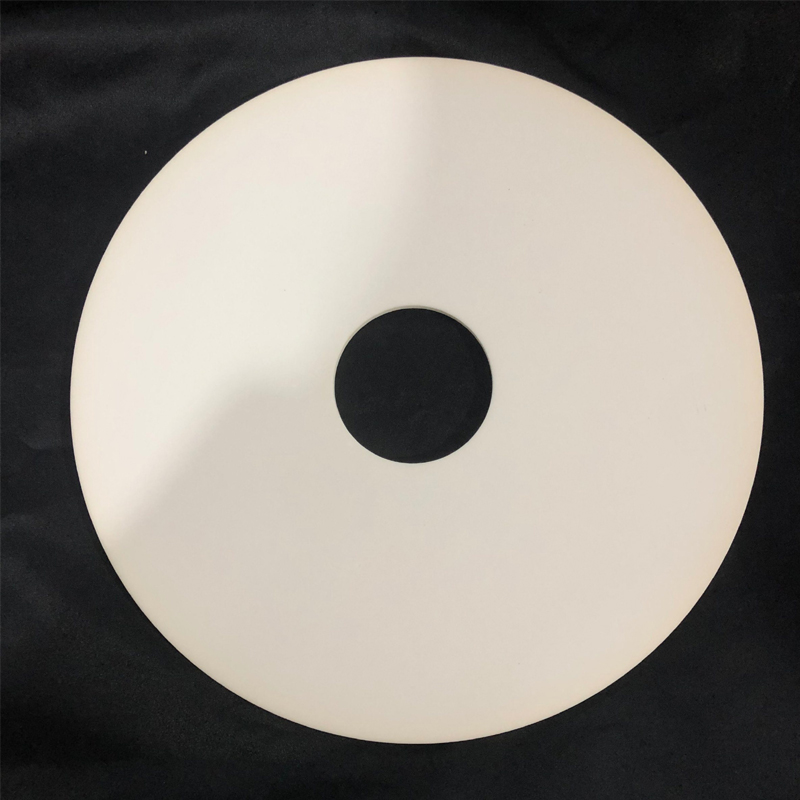 Aluminium oxide ceramic plate