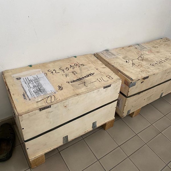 Entrega de tubos de cerámica de alúmina Entrega de tubos de cerámica de alúmina