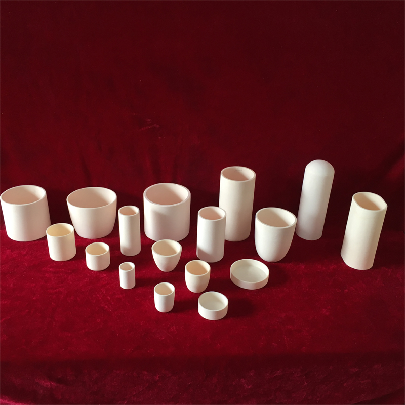About the introduction and use of alumina crucible