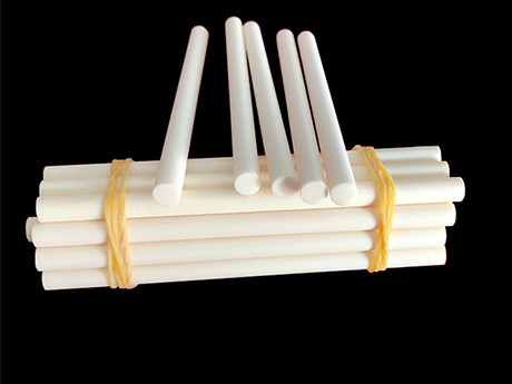 Varillas de cerámica de alúmina.