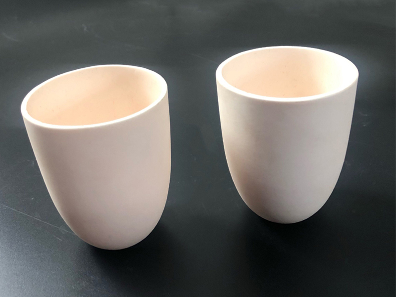 Alumina ceramic crucible for melting metal in laboratory