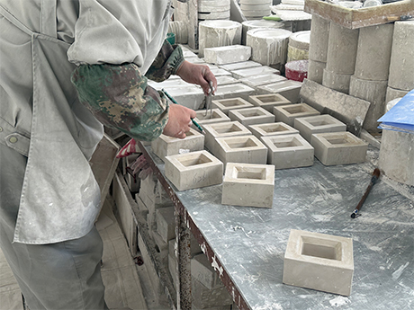 Embarcación de cerámica de gran tamaño hecha con colada deslizante