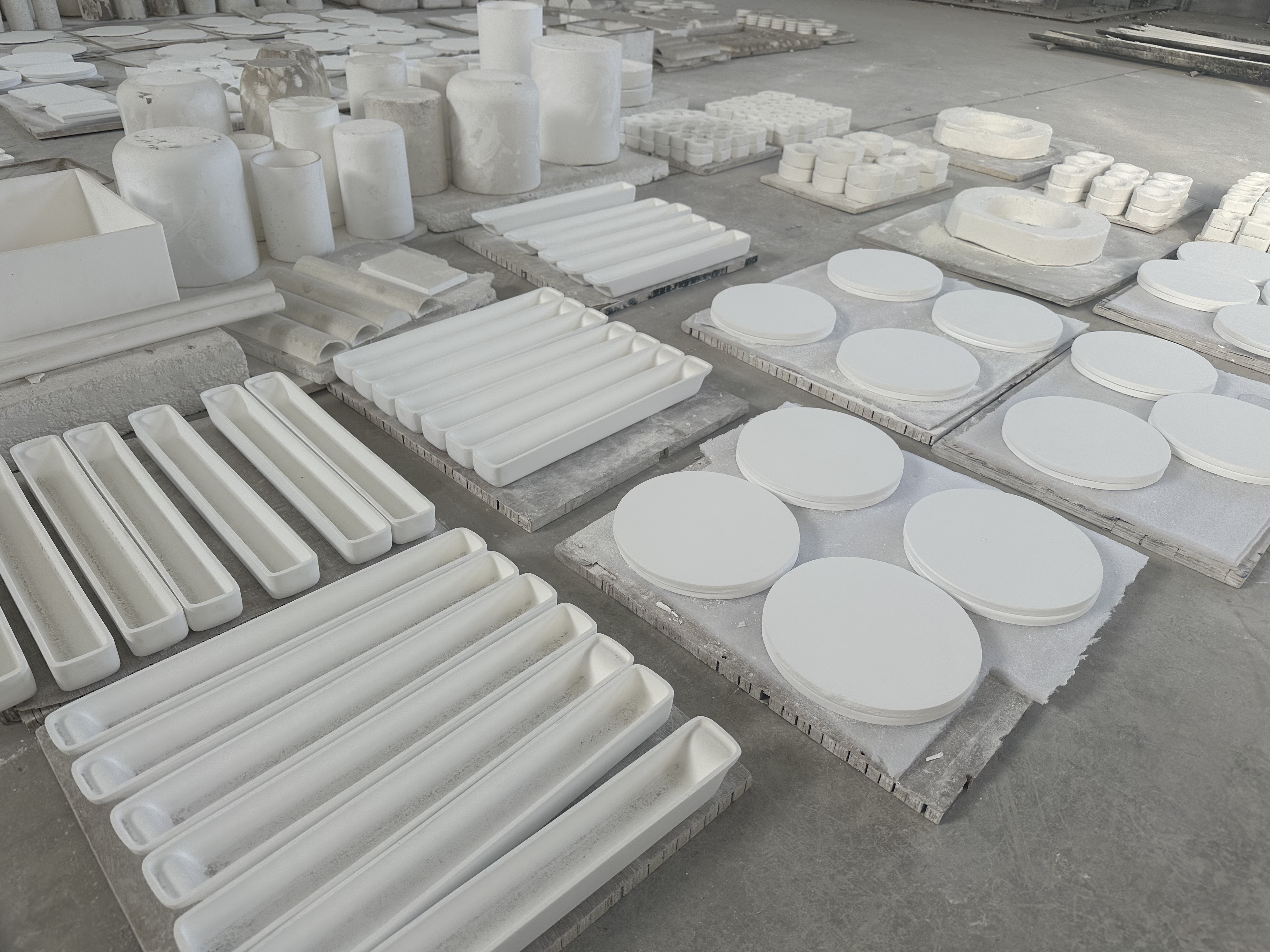 Alumina ceramic protective tube