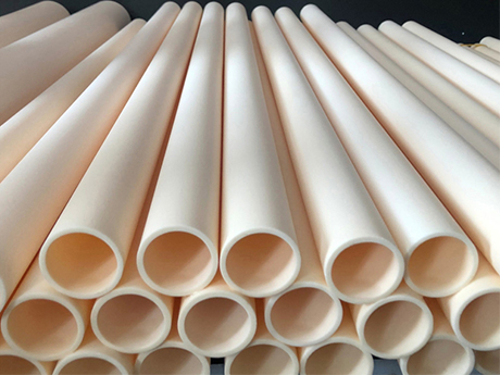Tubo cerámico de óxido de aluminio.
