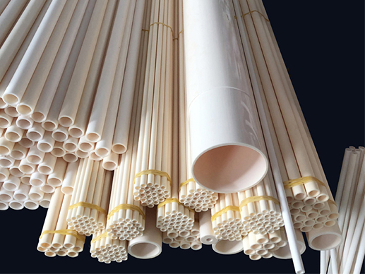 Quais são as aplicações dos tubos cerâmicos de alumina na indústria aeroespacial?