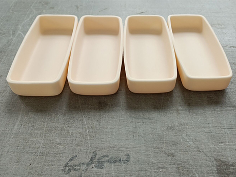 実験室におけるアルミナセラミックボートの応用