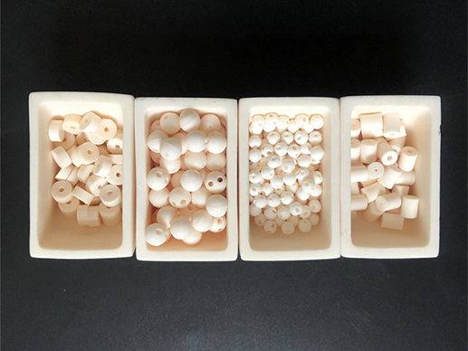 Como as contas de cerâmica conectam tudo?