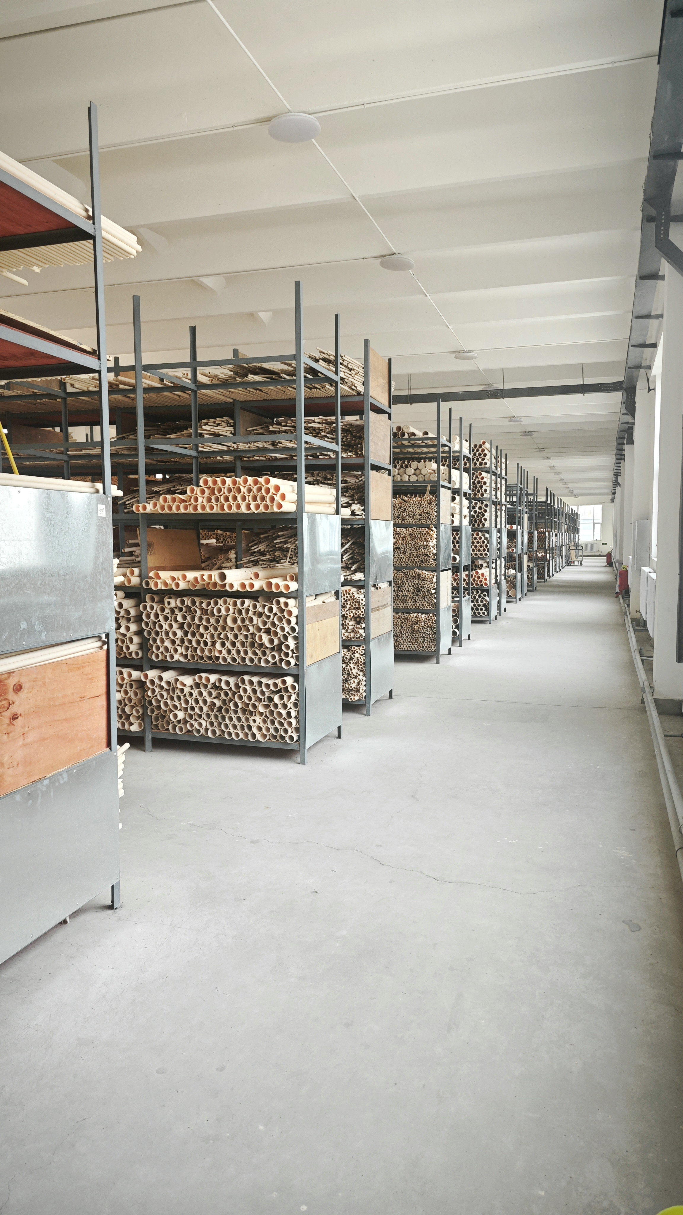 Alumina tube