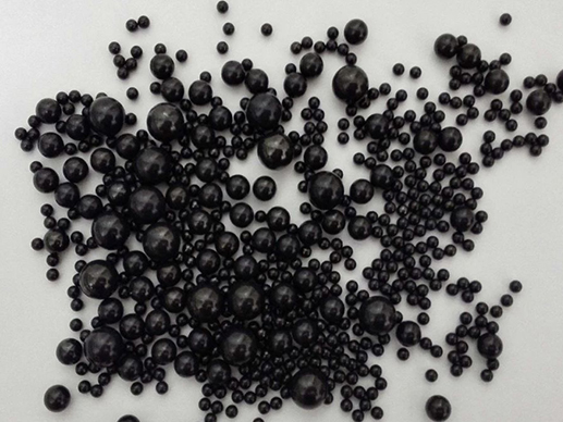 What are the applications of black alumina ceramics?