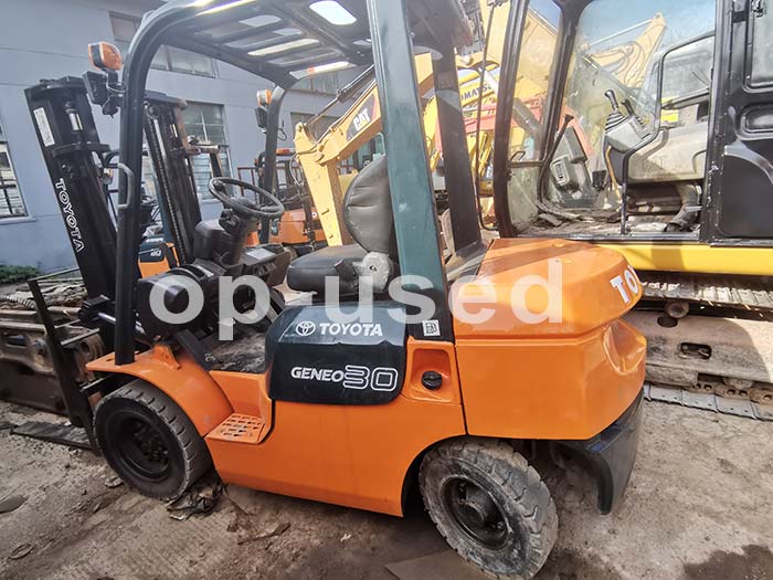 used Toyota forklift