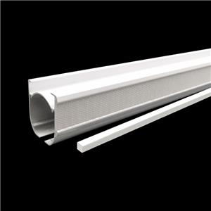 喷涂白色罗马窗帘轨道与配件