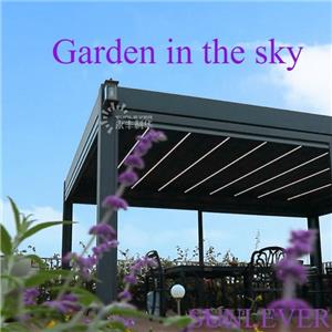 Pergola de grădină în cer