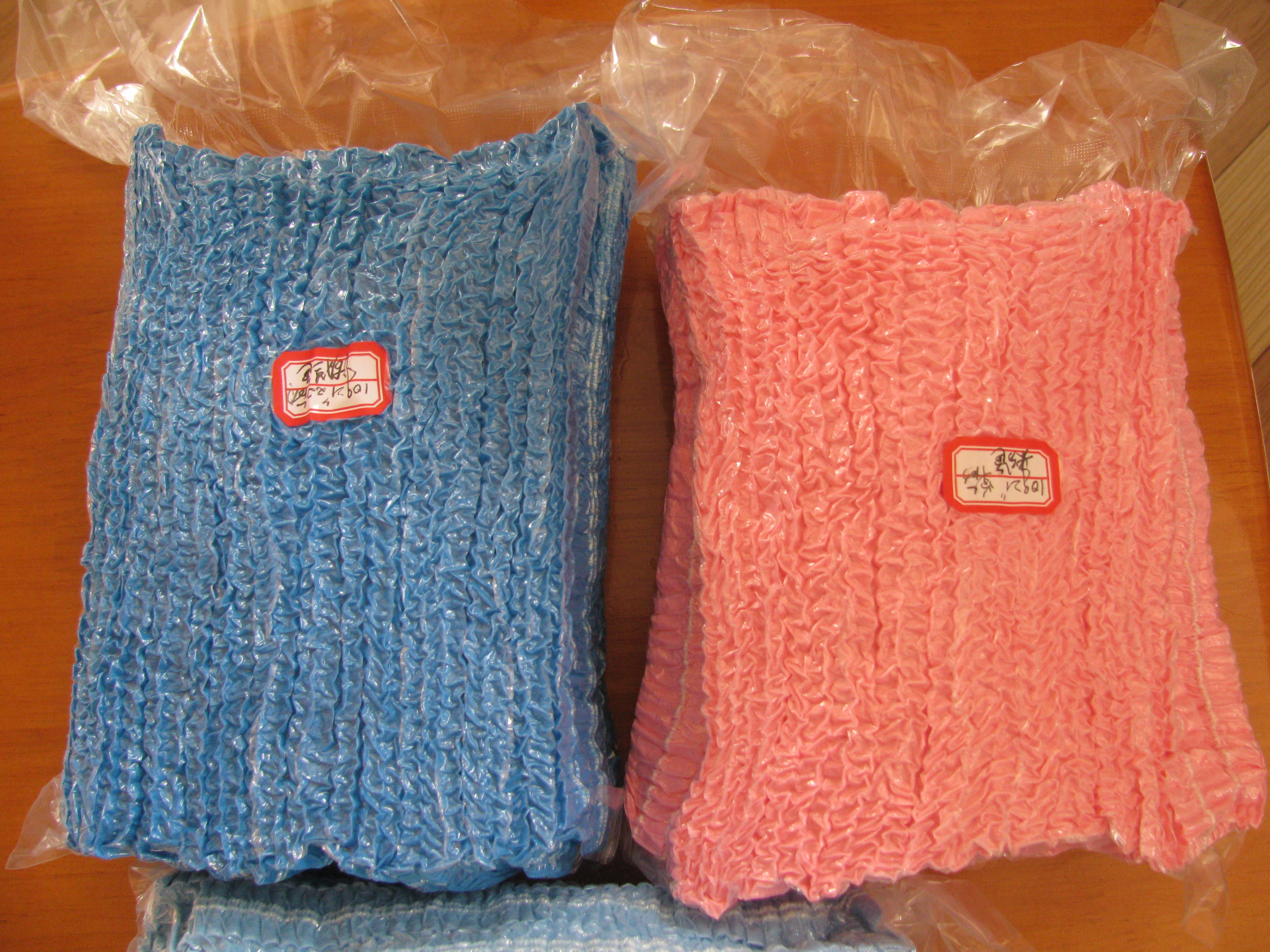 disposable bouffant cap blue pink white