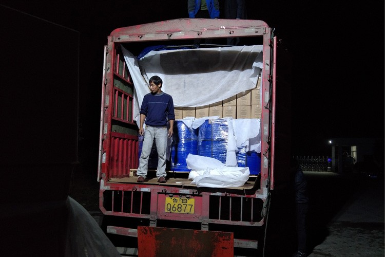 According to the customer's request, we have the goods directly loaded into the container cabinet through our factory.