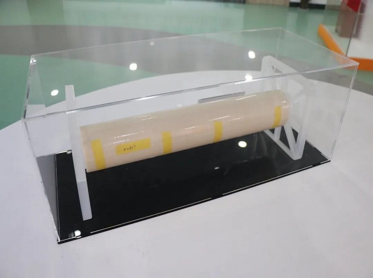 完全に自律的で制御可能なプロトン交換膜生産ラインが稼働
12月5日、武漢でステートパワー水素パワーコーポレーションの30万平方メートルのプロトン交換膜生産ラインが稼働しました。