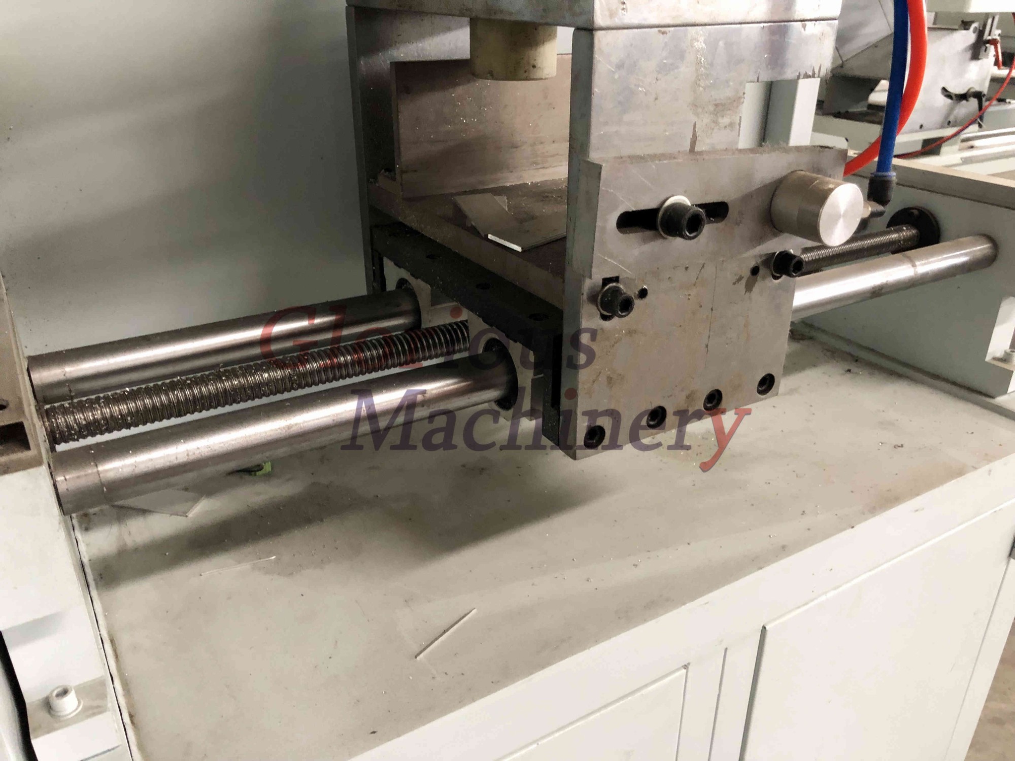 Aluminum CNC Corner Connector Cutting Saw Machine