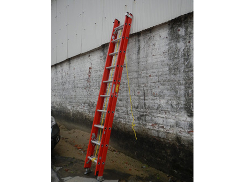 Fiberglass Extension Ladder Double Locks