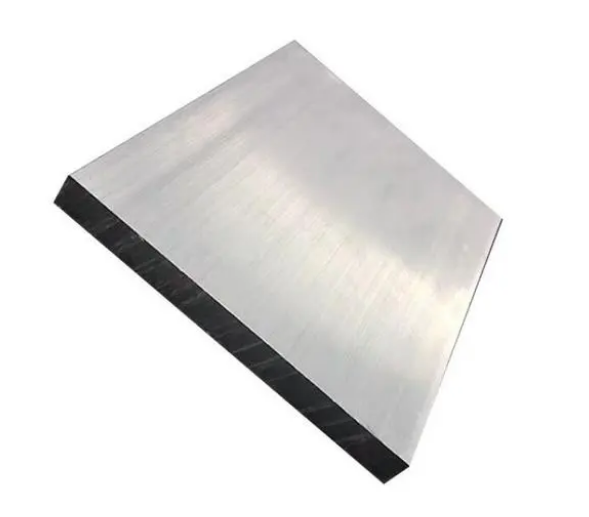 Пластина из чистого алюминия и пластина из алюминиевого сплава (1)
