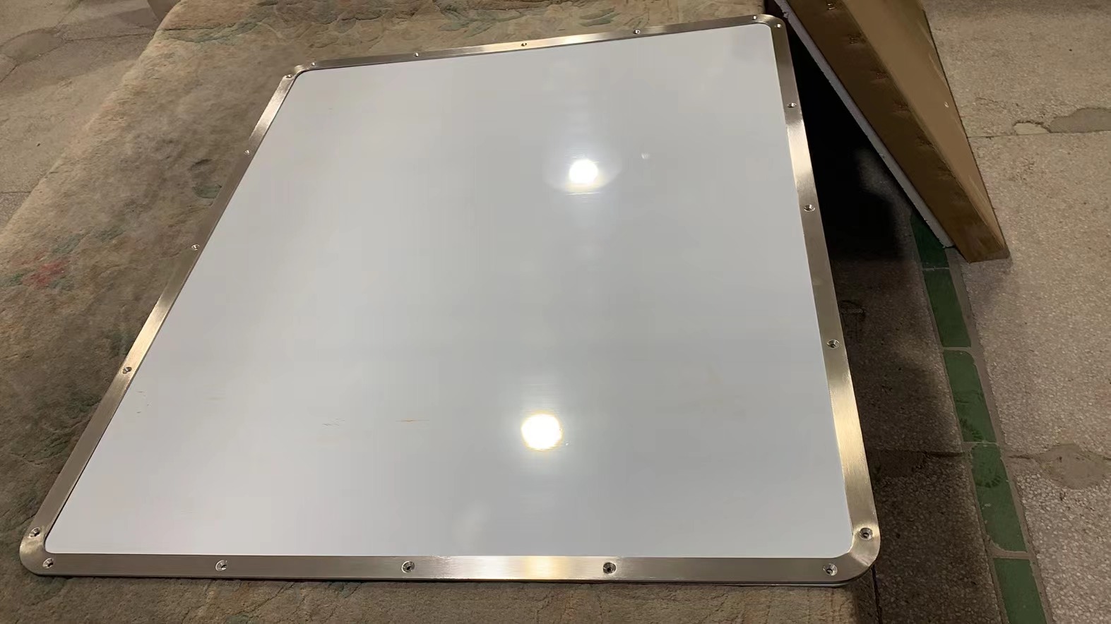 新しいデザインのステンレス鋼の正方形の鏡