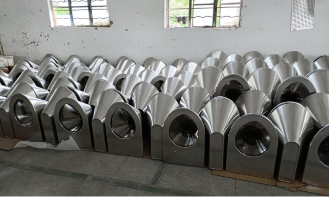 KUGE Stainless steel toilet