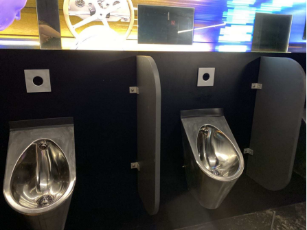 How to choose stainless steel urinals for the bars