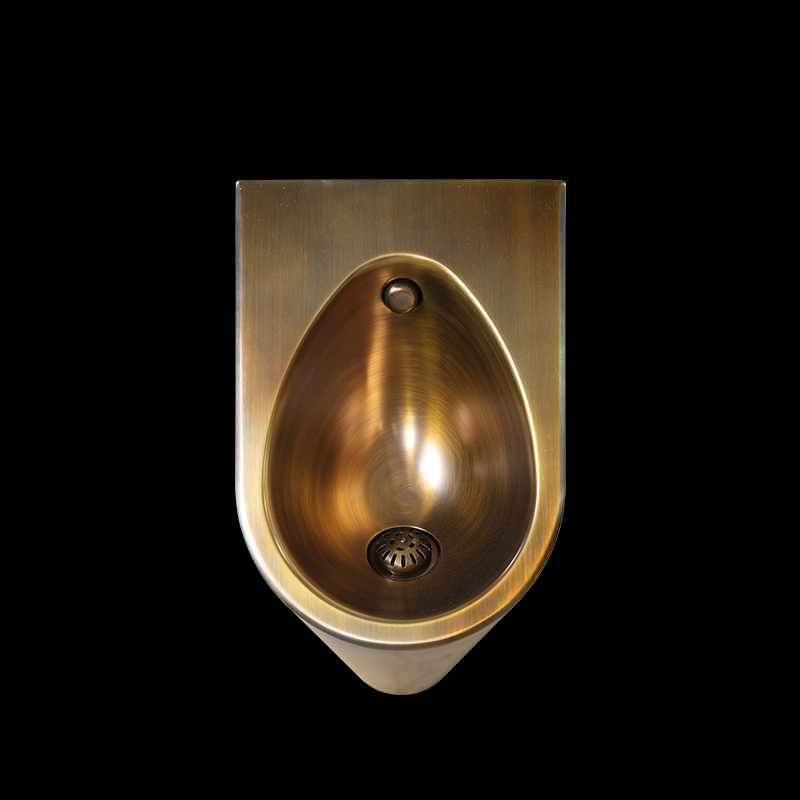 Luxuriöses wandhängendes Urinal aus Edelstahl in Goldfarbe