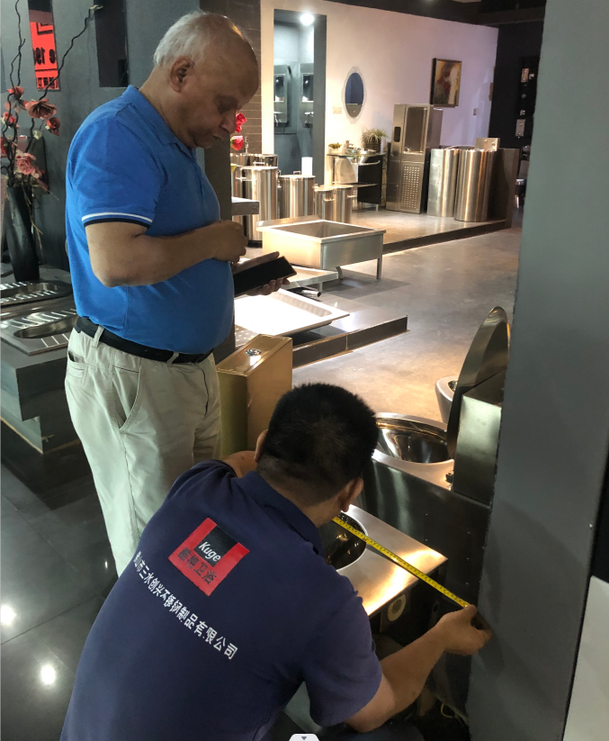 Bangladeshi customers visit our factory for stainless steel sanitary ware
