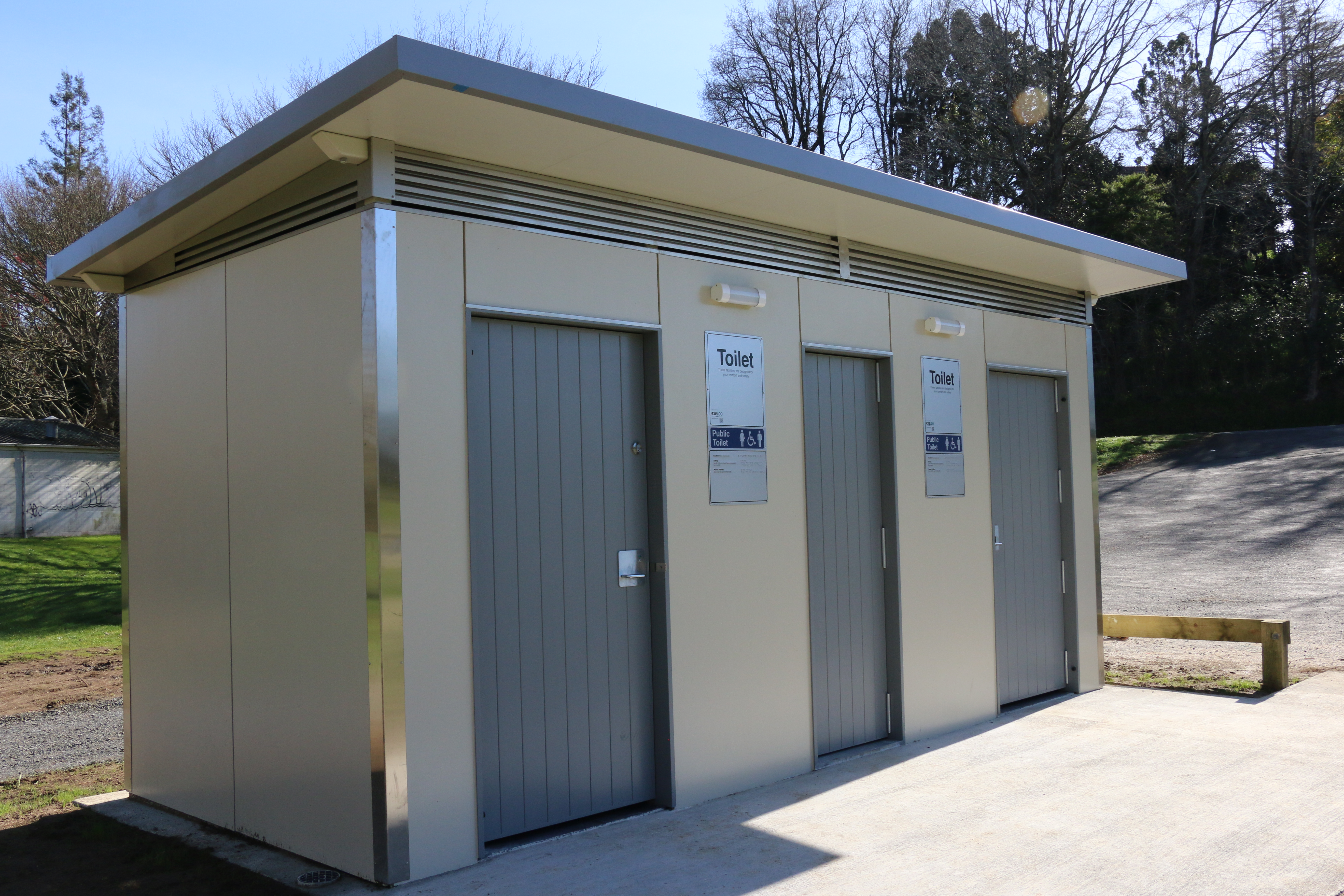 Kuge vandal proof automated stainless steel public city toilet