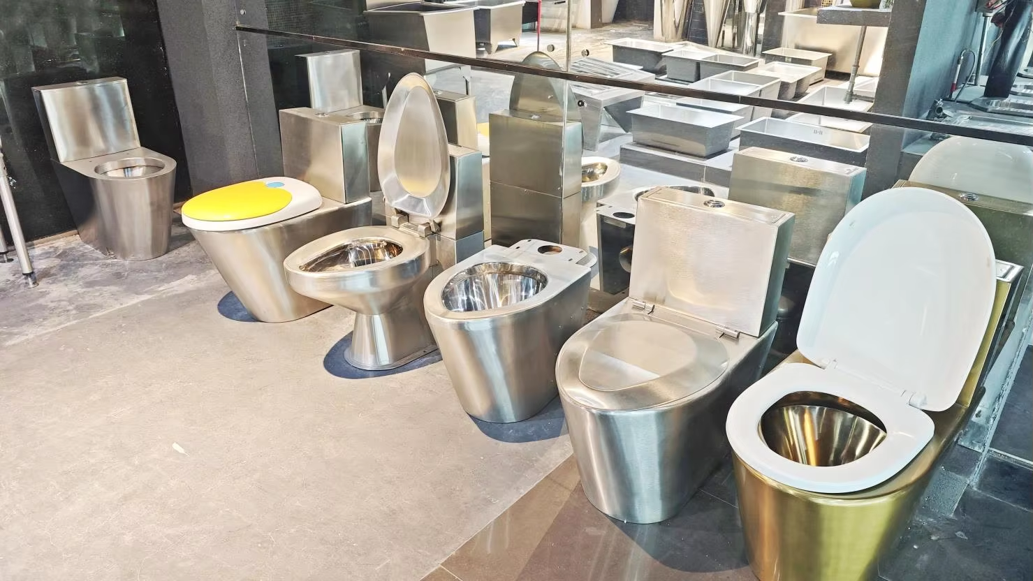 stainless steel toilet.png