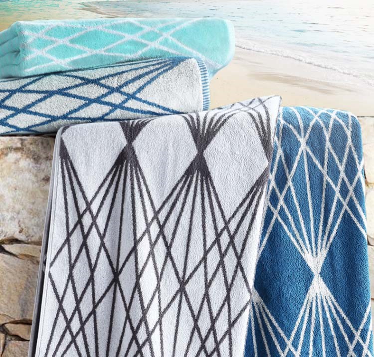 100% Cotton Oversized Jacquard Beach Towel