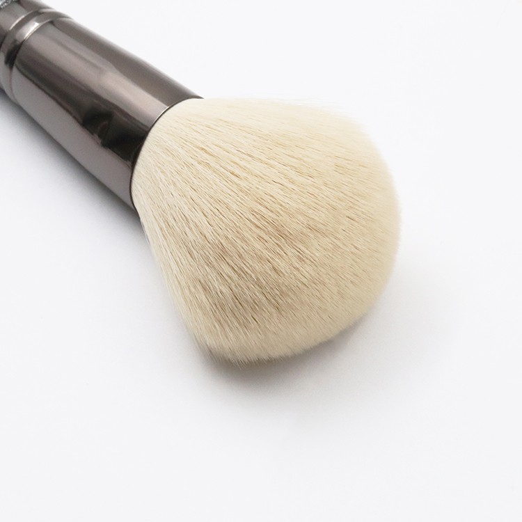 Factory direct fashion personality large wooden handle loose powder makeup brush