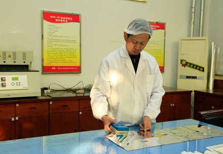 testing the optical density of metallised film