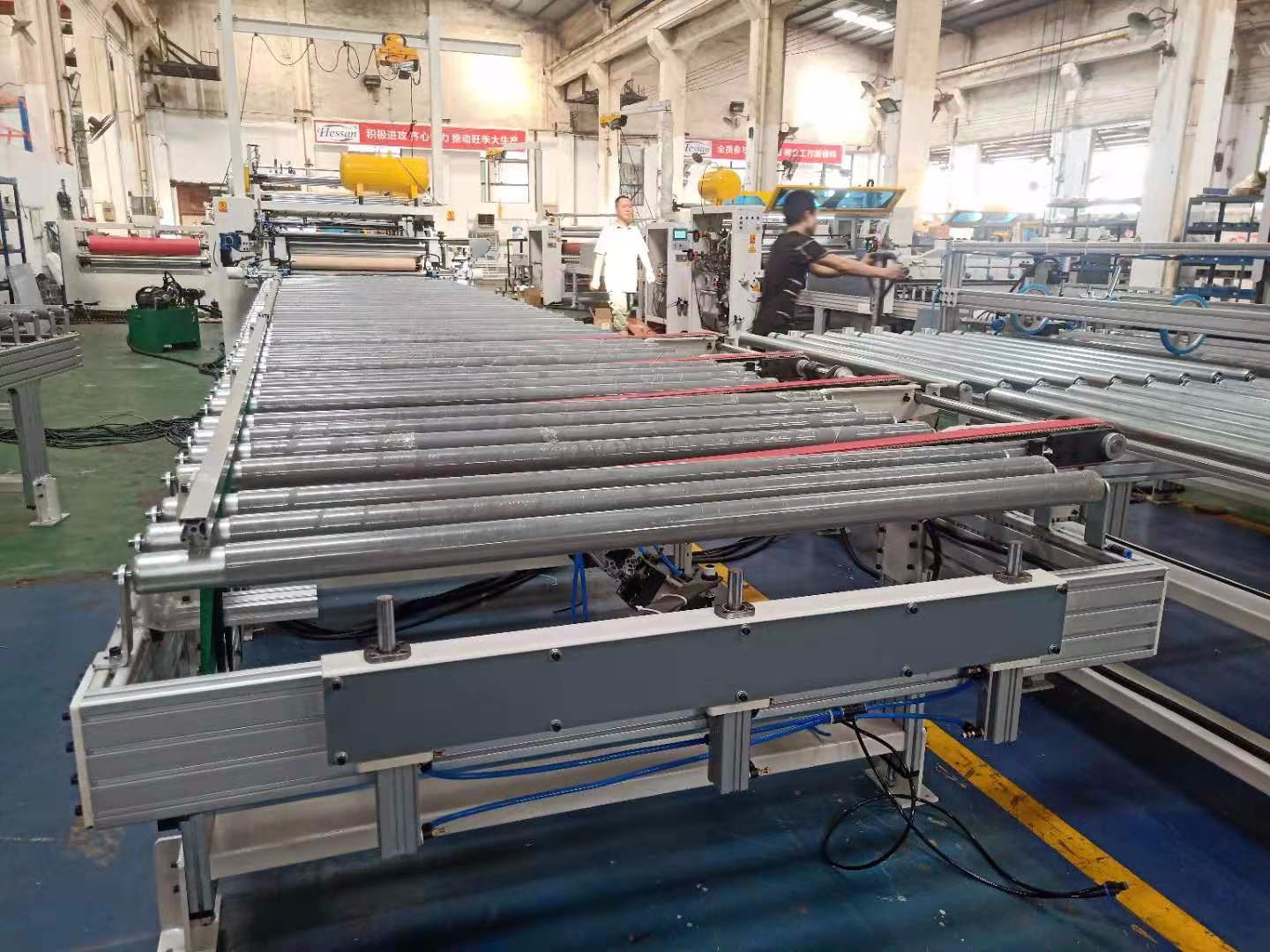 Китай Панельный автоматический токарный станок по дереву, производитель