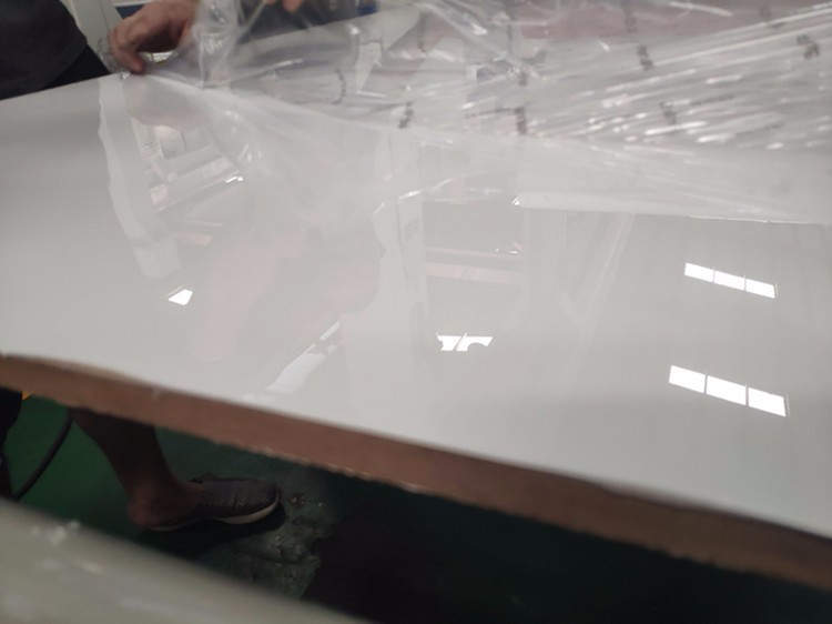 full automatic Panel Transparent High glossy PET panel laminating machine