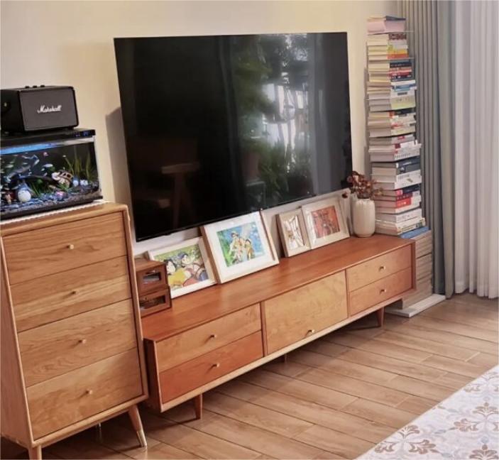 Paghahambing ng mga pakinabang at disadvantages ng solid wood furniture at panel furniture. Ang pangangalaga sa kapaligiran ang susi!!!