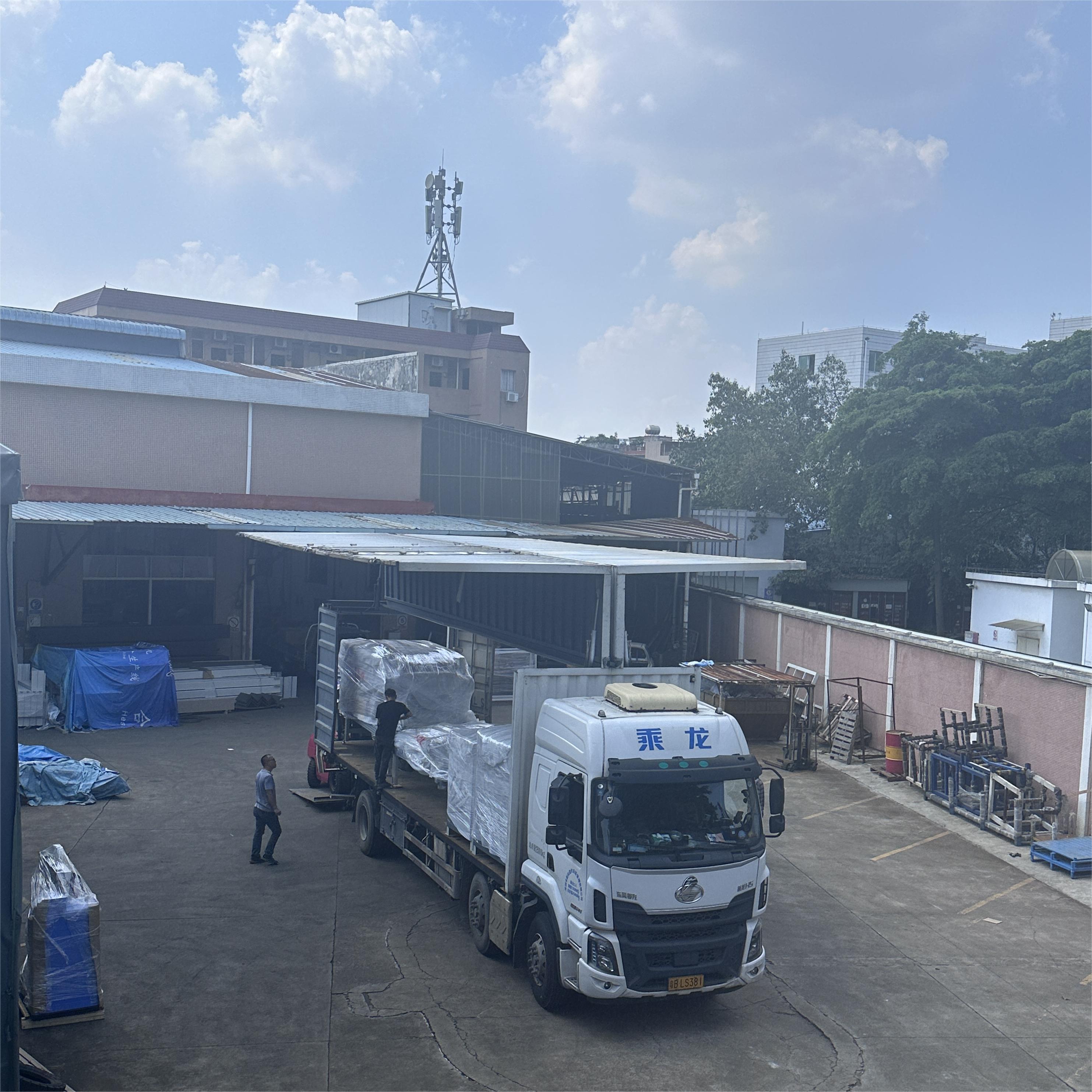 Ang Peak Season ay Narito: Ang aming Hessan Shipping Team ay Nagsusumikap