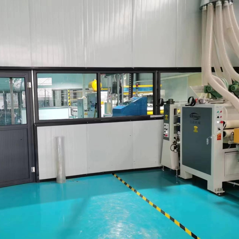 Làm thế nào để đảm bảo tấm và màng không bị phồng rộp hoặc dán kém sau khi ép bằng máy ép phẳng PUR