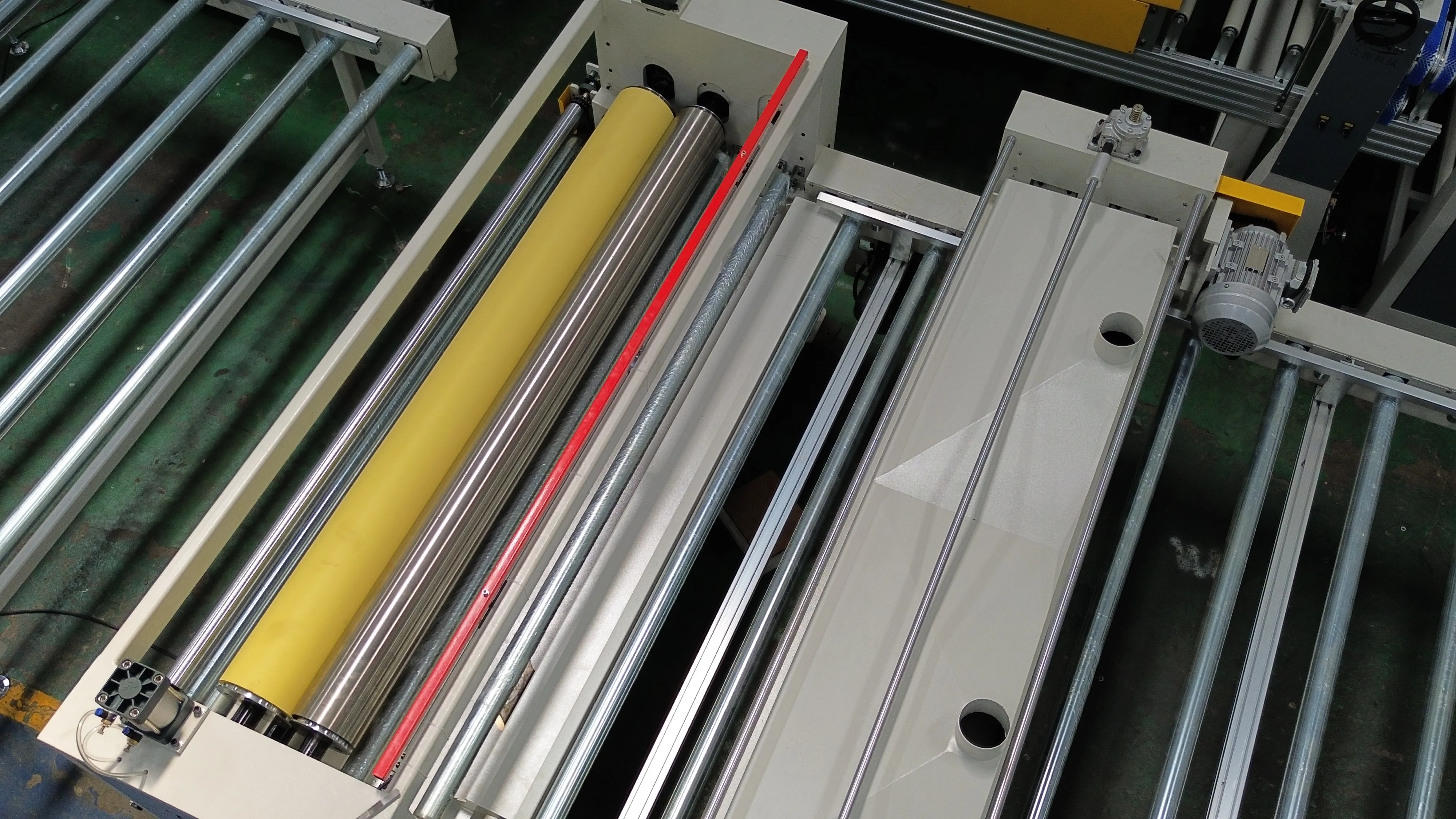 Wasserbasierter Kleber Kaltguss PVC-Papier Laminiermaschine