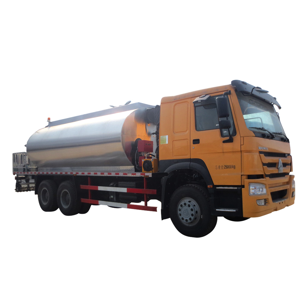 bitumen distributor truck