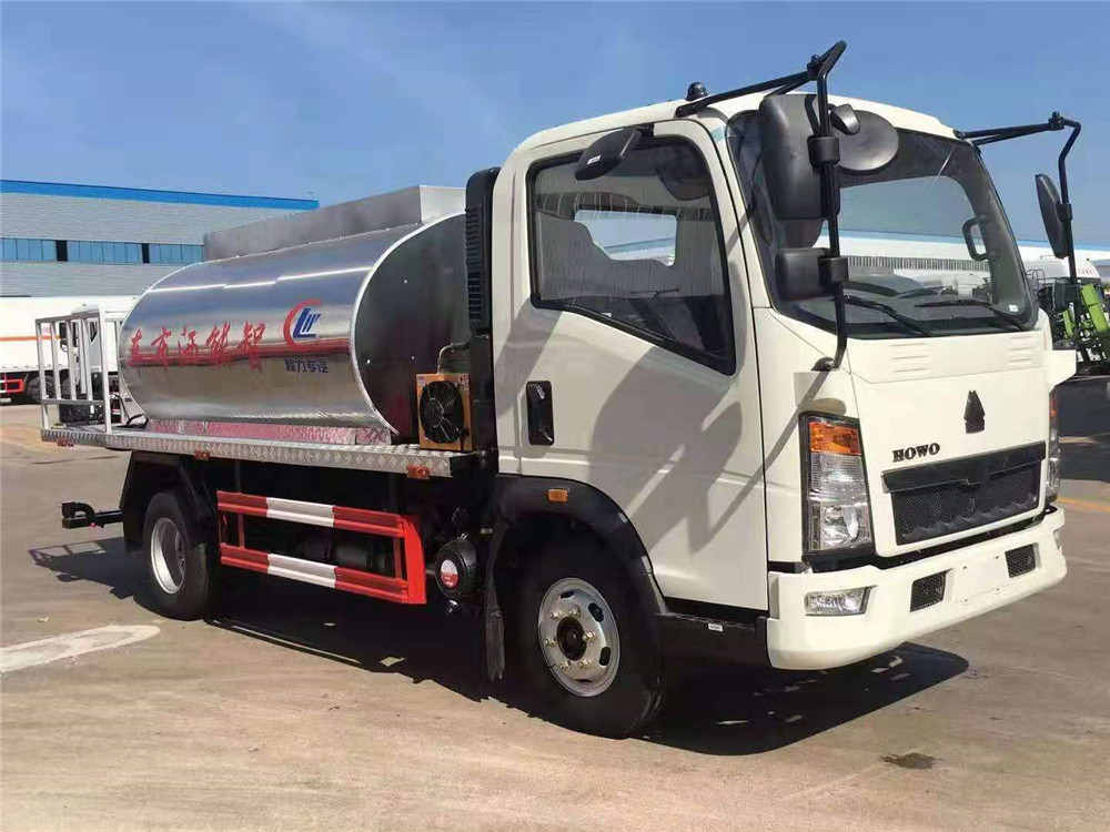 5-6 cbm asphalt distributor tanker