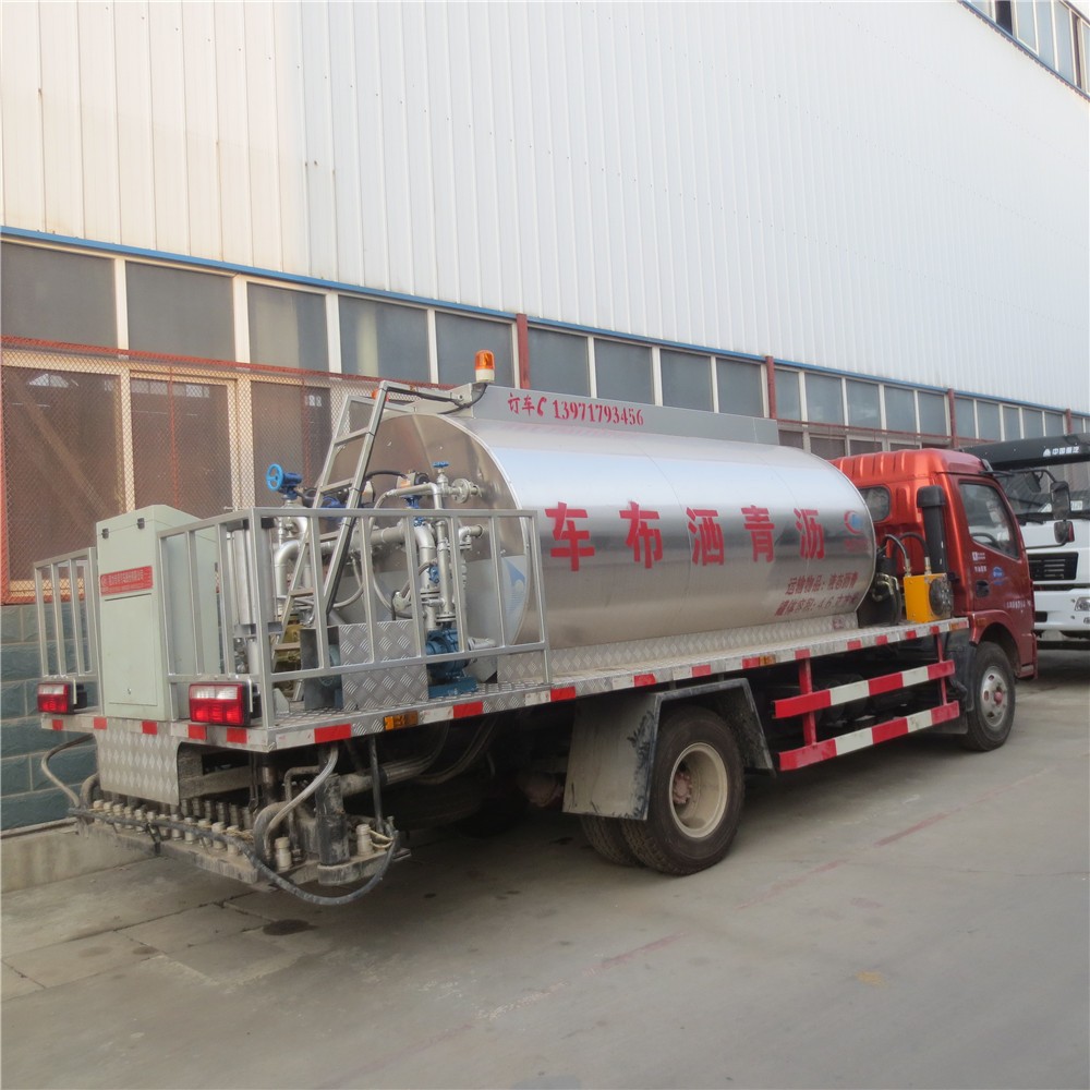 3-5 Cbm Asphalt Distributor Truck