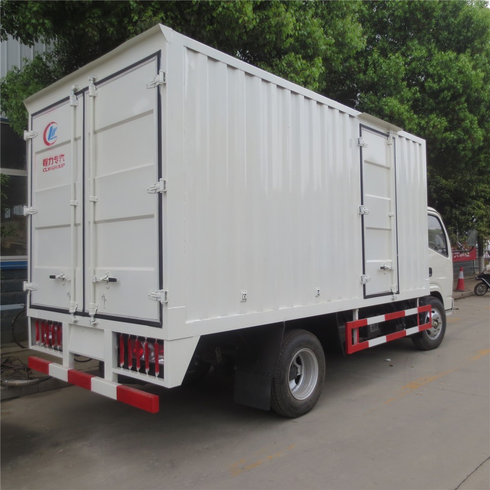 Dongfeng 5 Ton Cargo Van Truck
