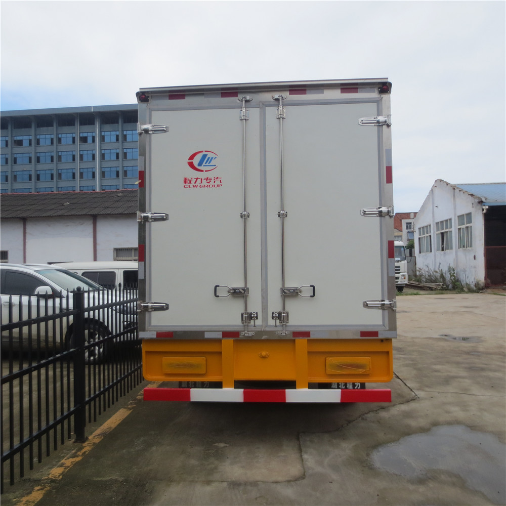 4 ton refrigerated vehicle