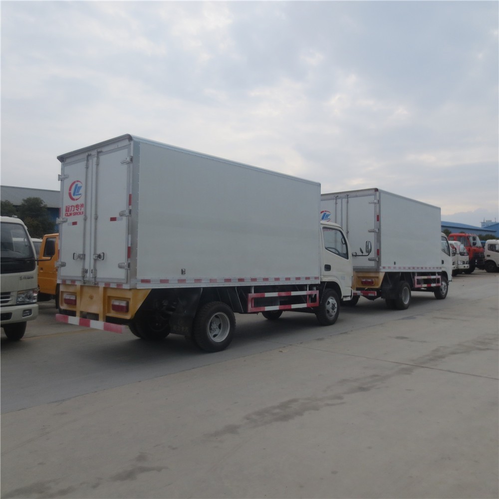 Dongfeng Vegetable Freezer Refrigerated Trruck
